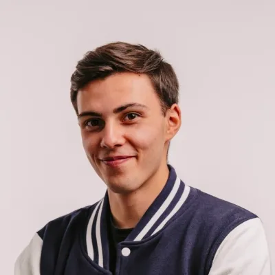 Photo de Thomas Mas, développeur frontend de l'application TacTik